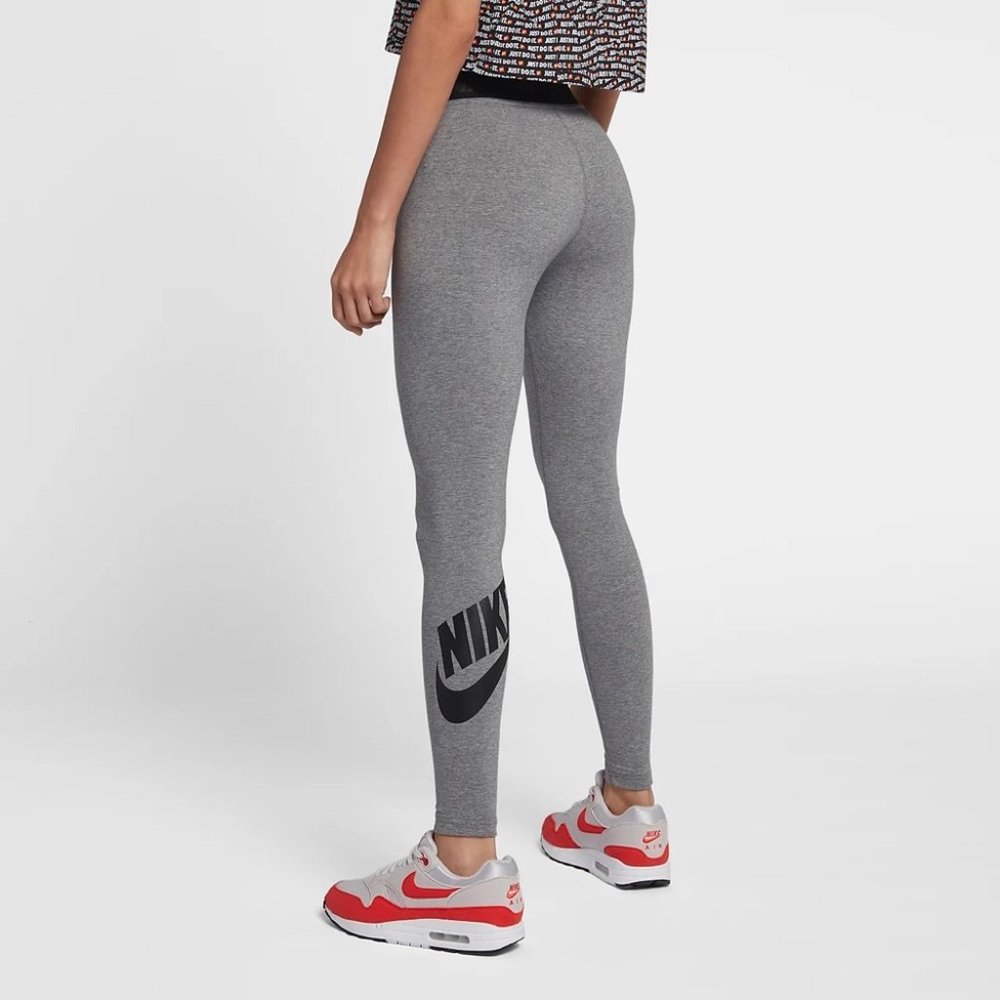 Nike Sportswear Leg-A-See High-Rise Leggings
